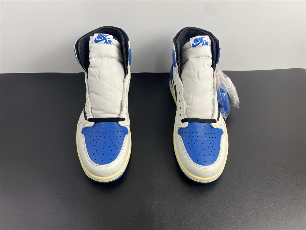 Air Jordan 1 Travis Scott DH3227-105
