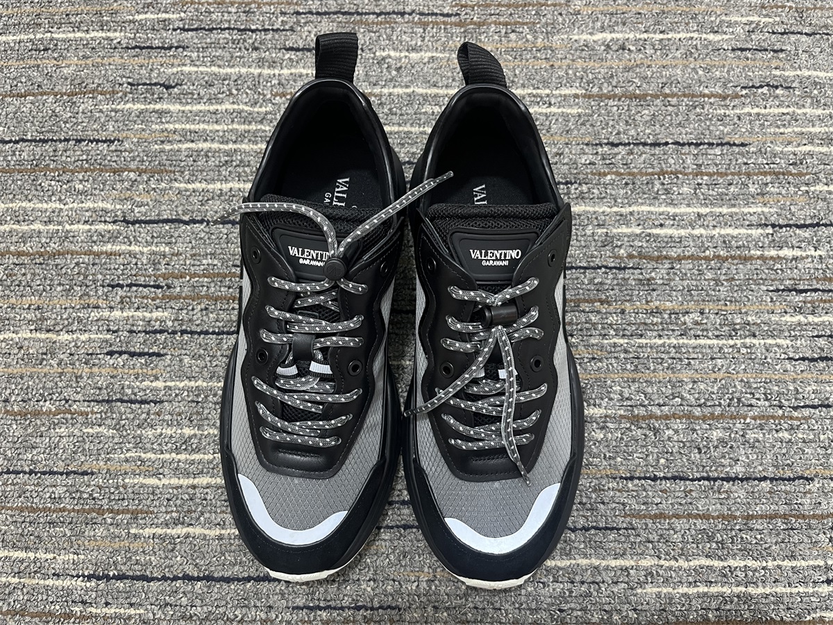 Men Women 𝑉*𝐴𝐿𝐸𝑁𝑇𝐼𝑁𝑂 Top Sneakers