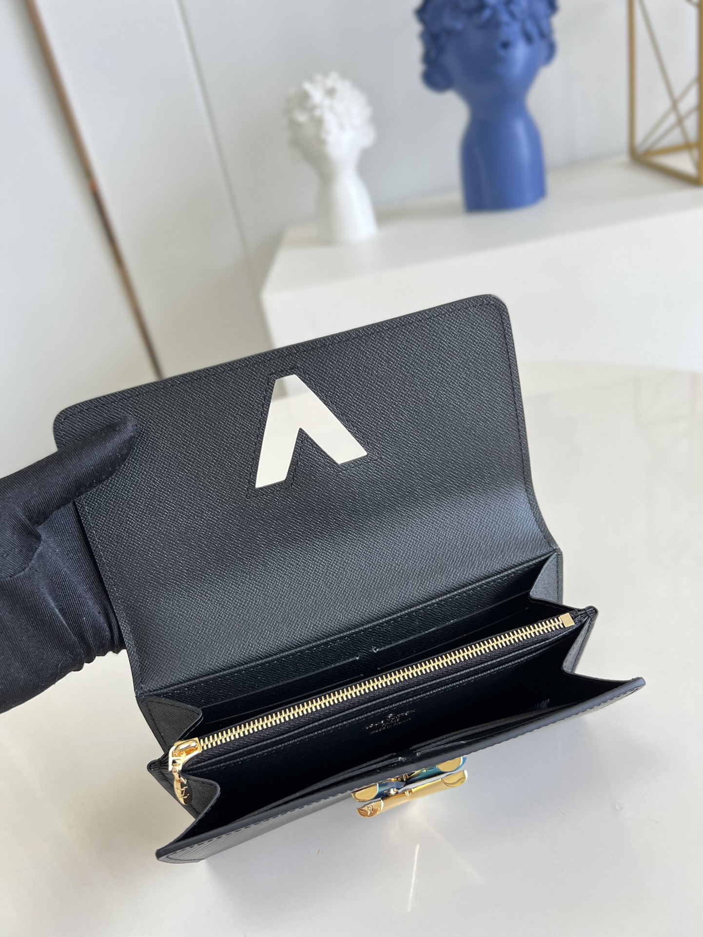 L*ouis V*uitton Top Bag 19*10.5*3cm