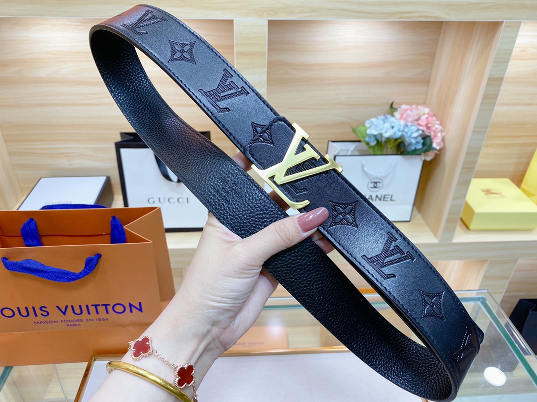 L*ouis V*uitton Belts Top Version