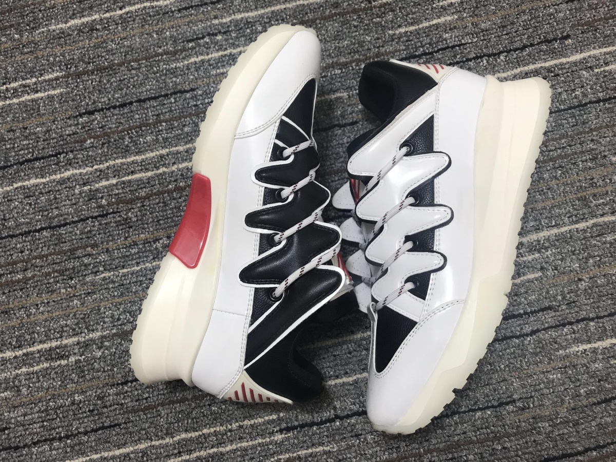 Men L*ouis V*uitton Run Away Top Sneaker