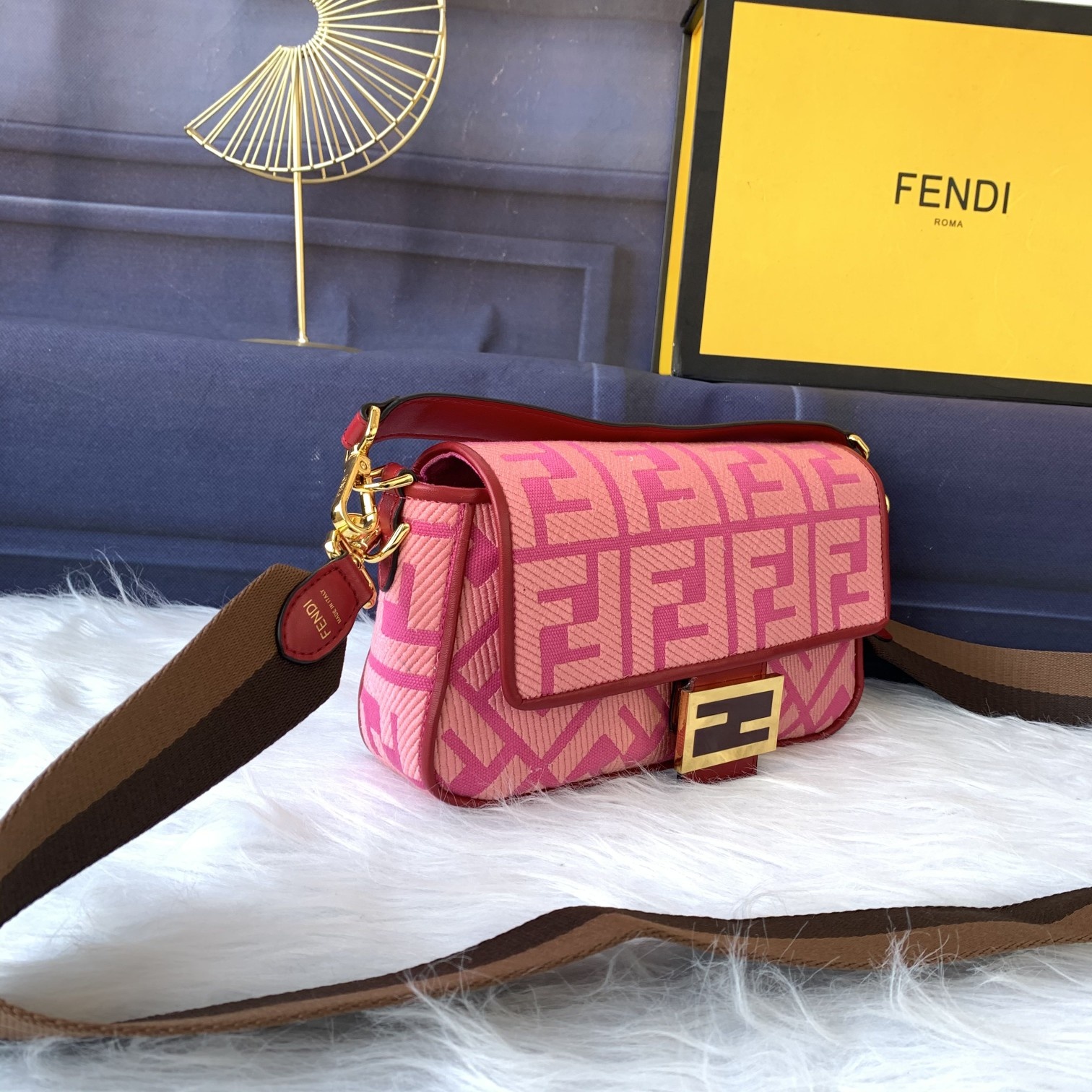 F*endi Top Bag 26*14*4cm