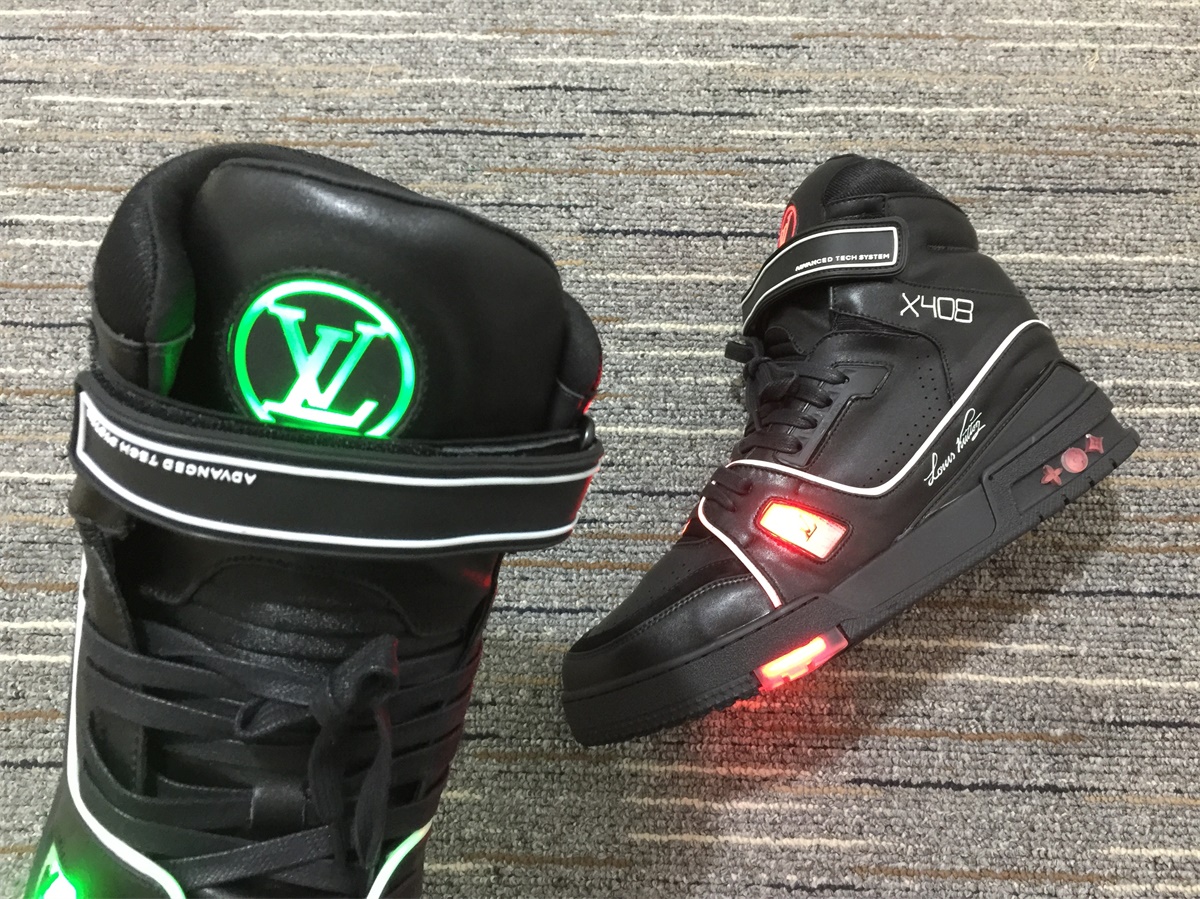 Men L*ouis V*uitton Rivoli Top Sneaker