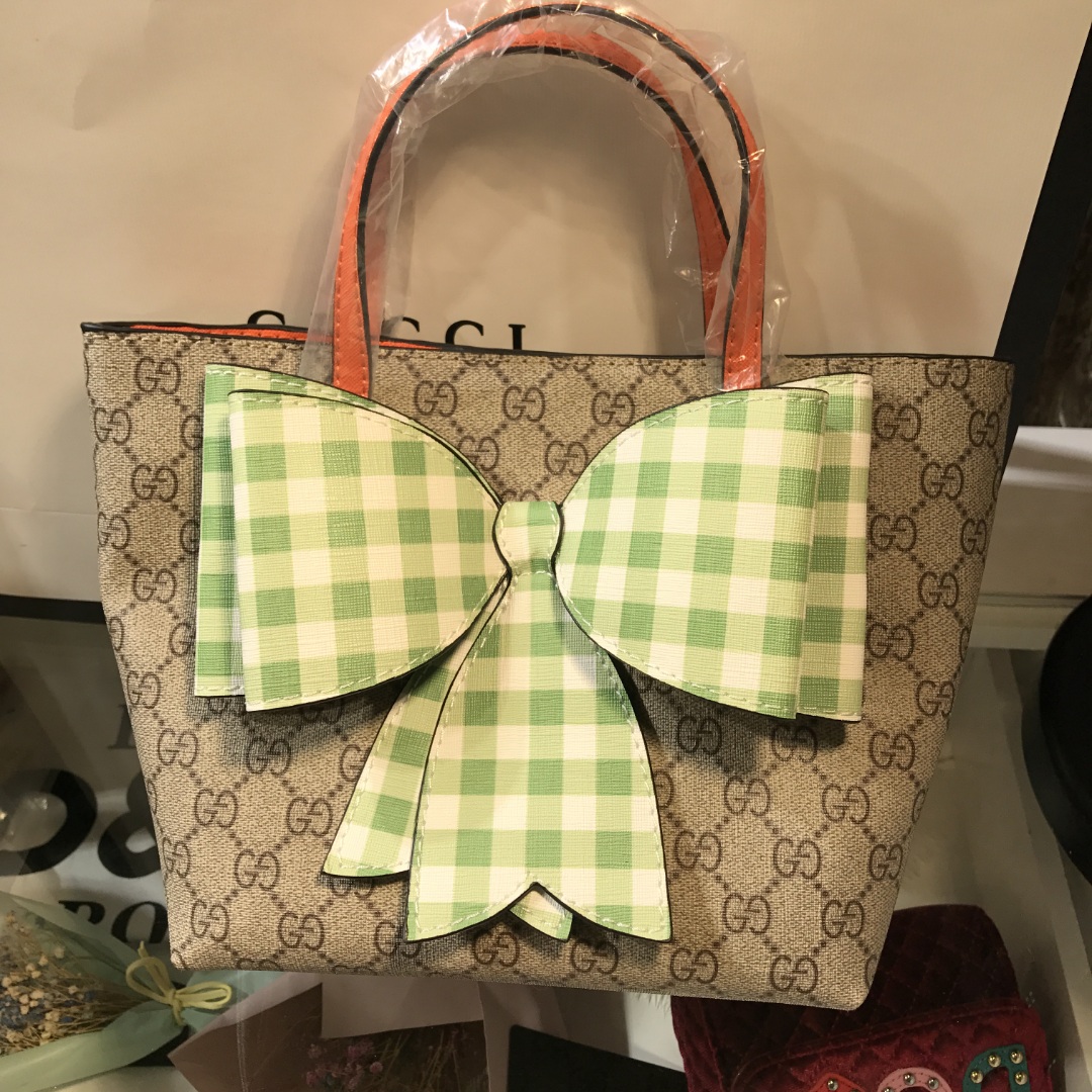 Kids Top Quality Bags 20*21*10 CM