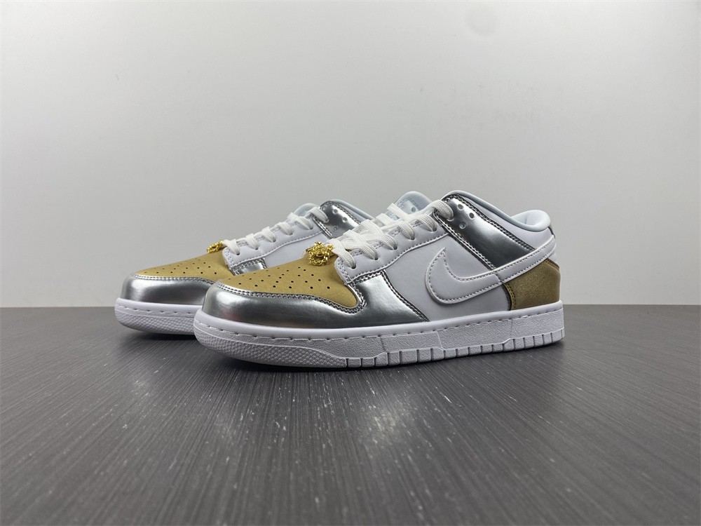 from NIKE DUNK LOW WMNS “Metallic” DH4403-700