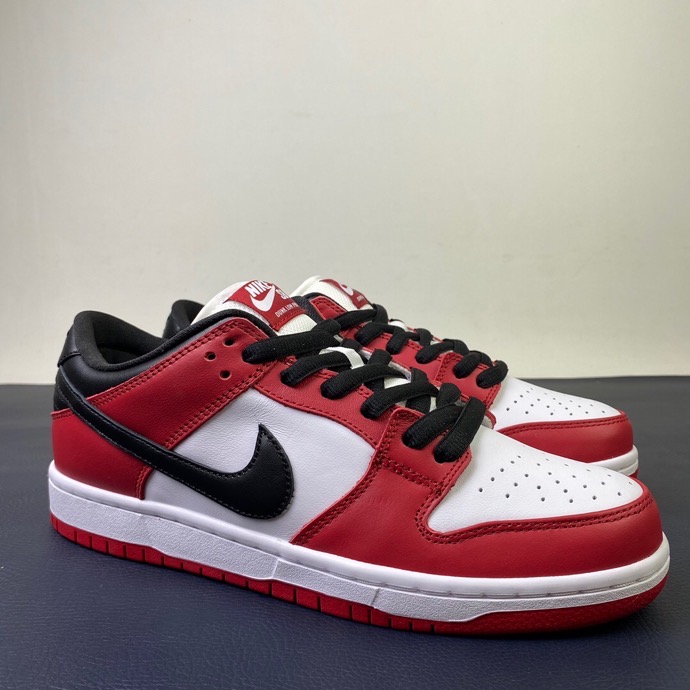 from Nike Dunk SB Low โChicagoโ BQ6817-600