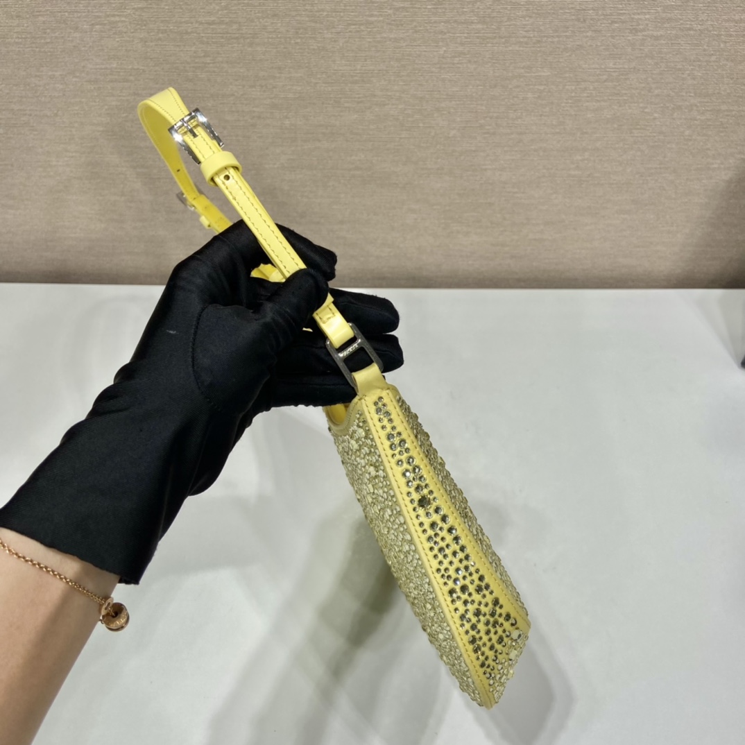 P*rada Bag Top Quality 22*18.5*4.5CM