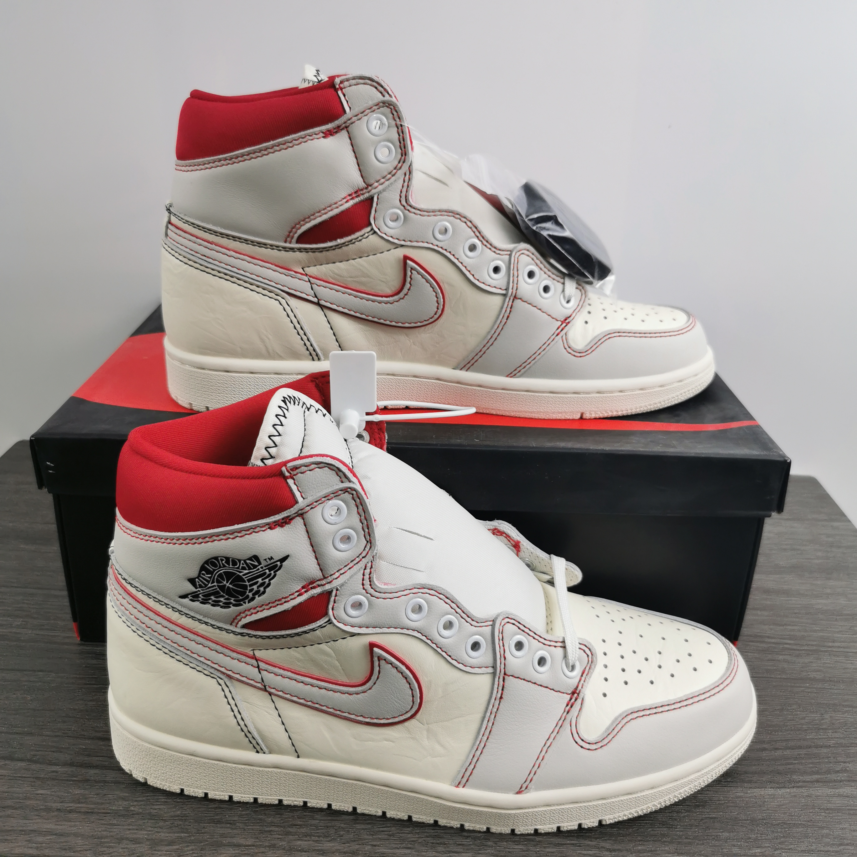 Air Jordan 1 Retro Phantom