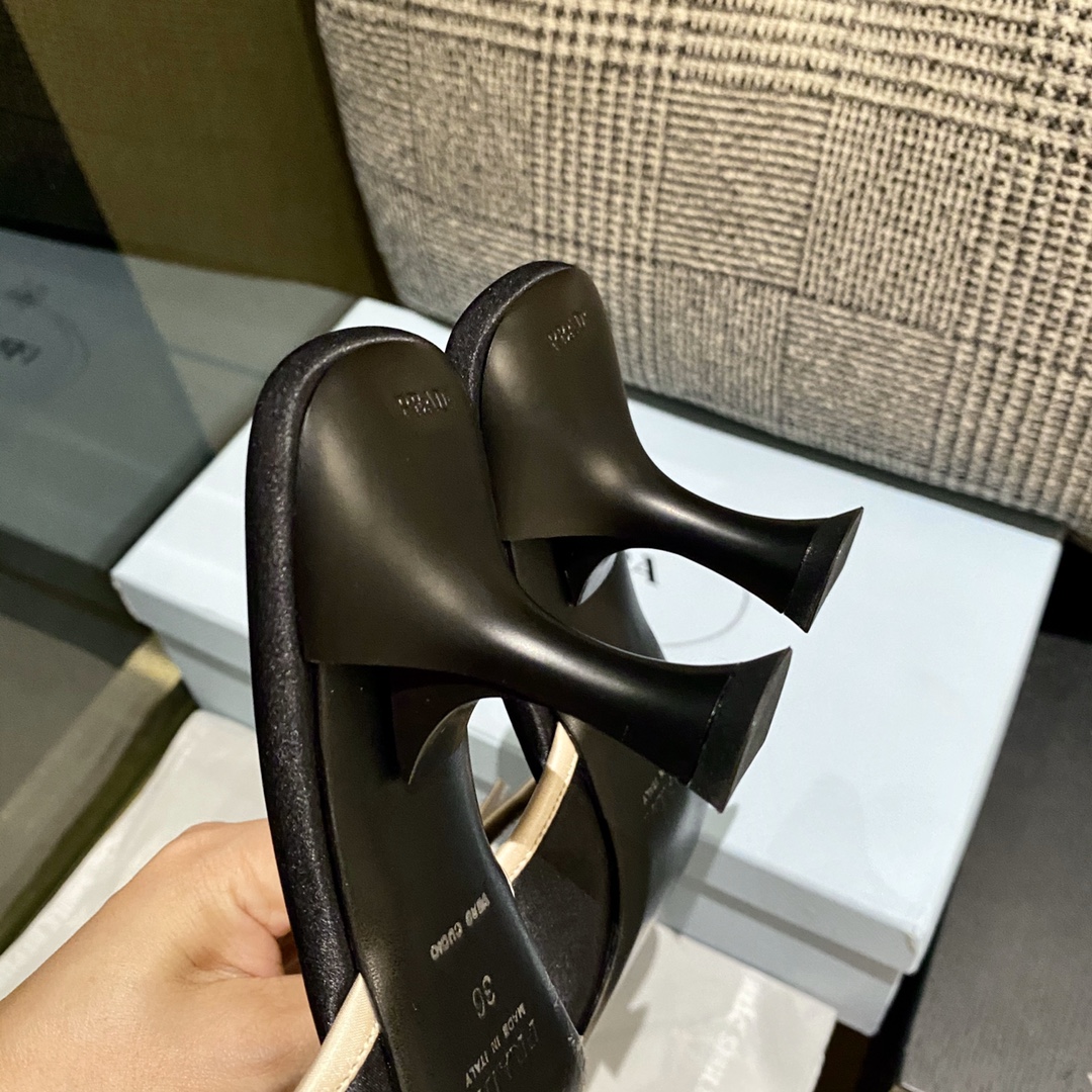 Women P*rada Top Sandals