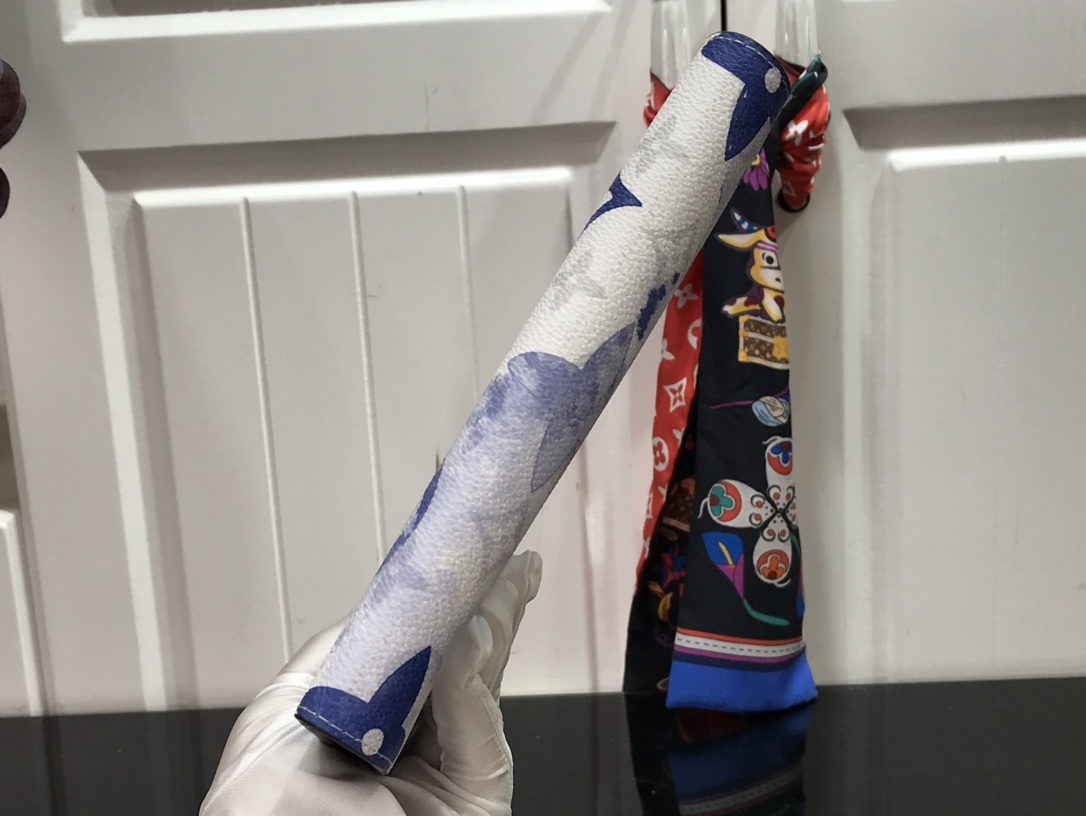 L*ouis V*uitton Top Bag 10 x 19 x 2 cm