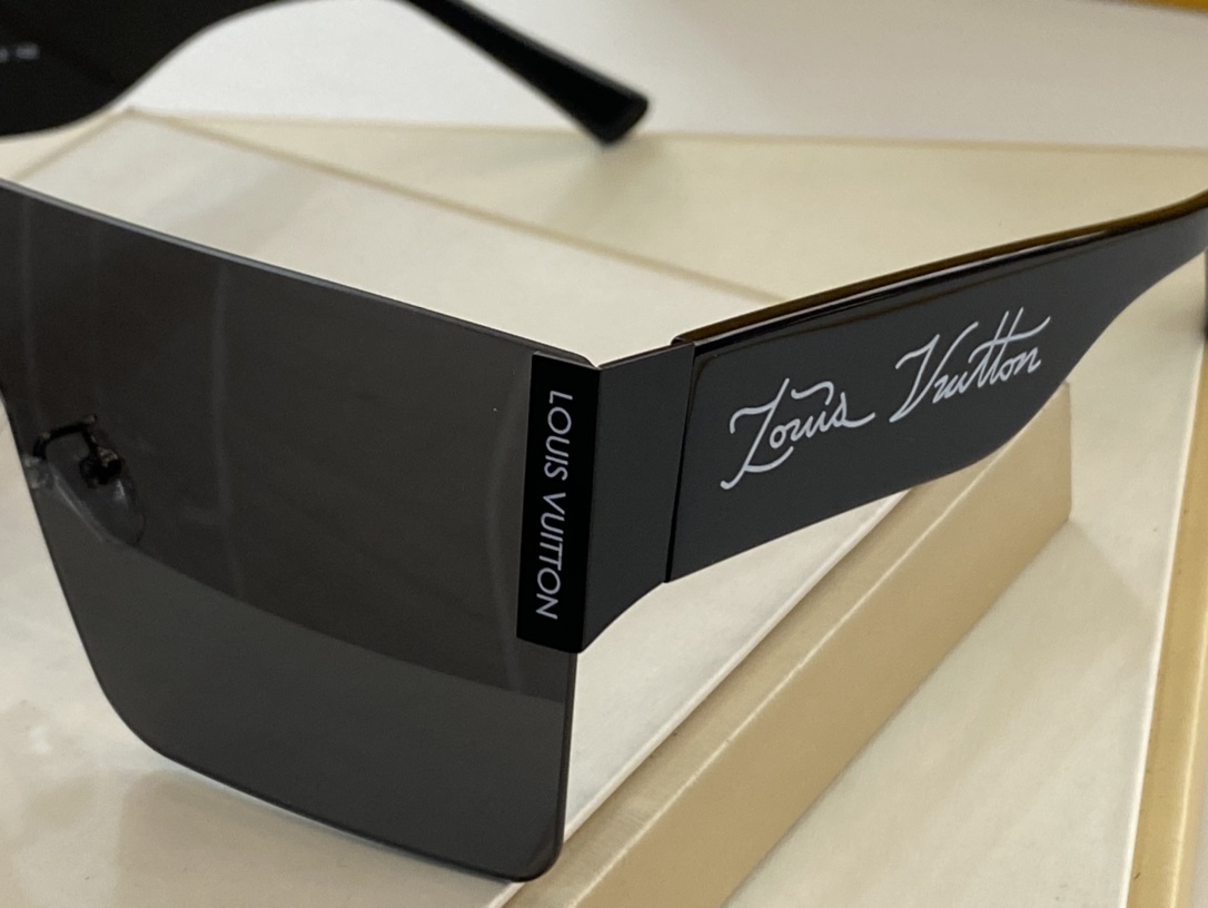 L*ouis V*uitton Glasses Top