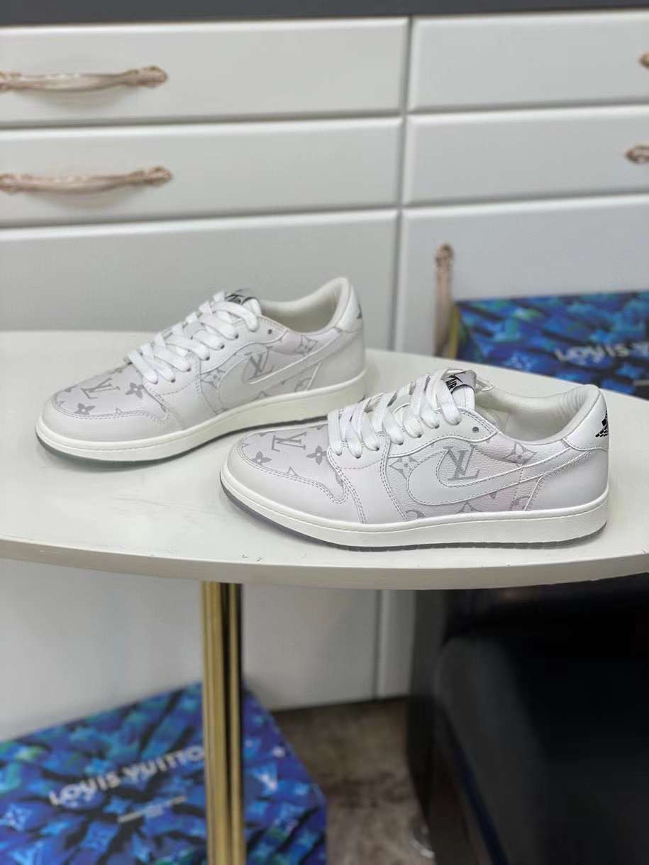 Men L*ouis V*uitton Top Sneaker