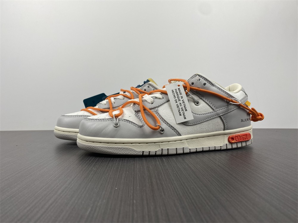 from O*ff-W*hite x Nike Dunk Low