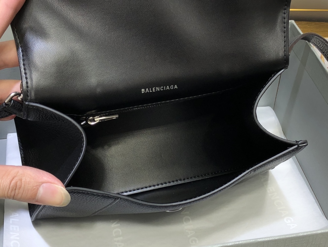 B*alenciaga Bag Top Quality