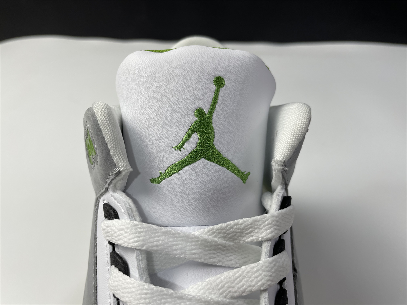 Air Jordan 3 136064-006
