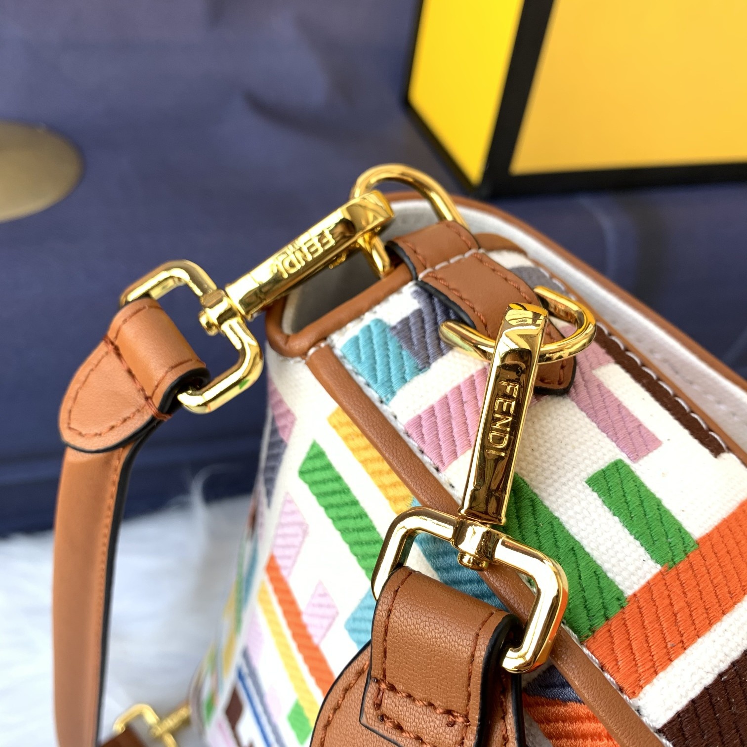 F*endi Top Bag 26*14*4cm