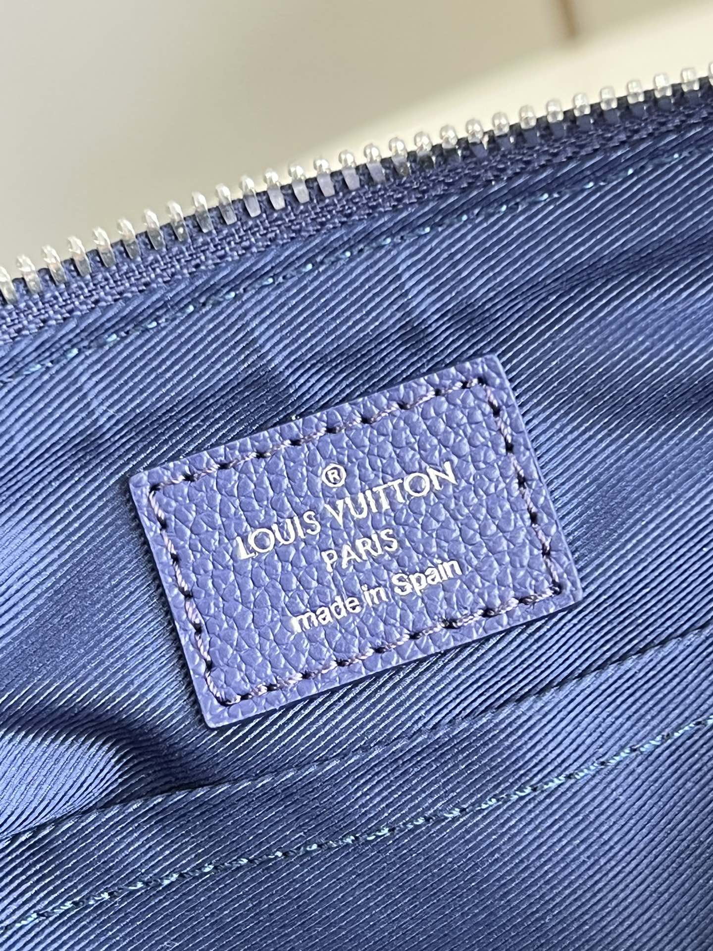 L*ouis V*uitton Top Bag 27*17*13cm