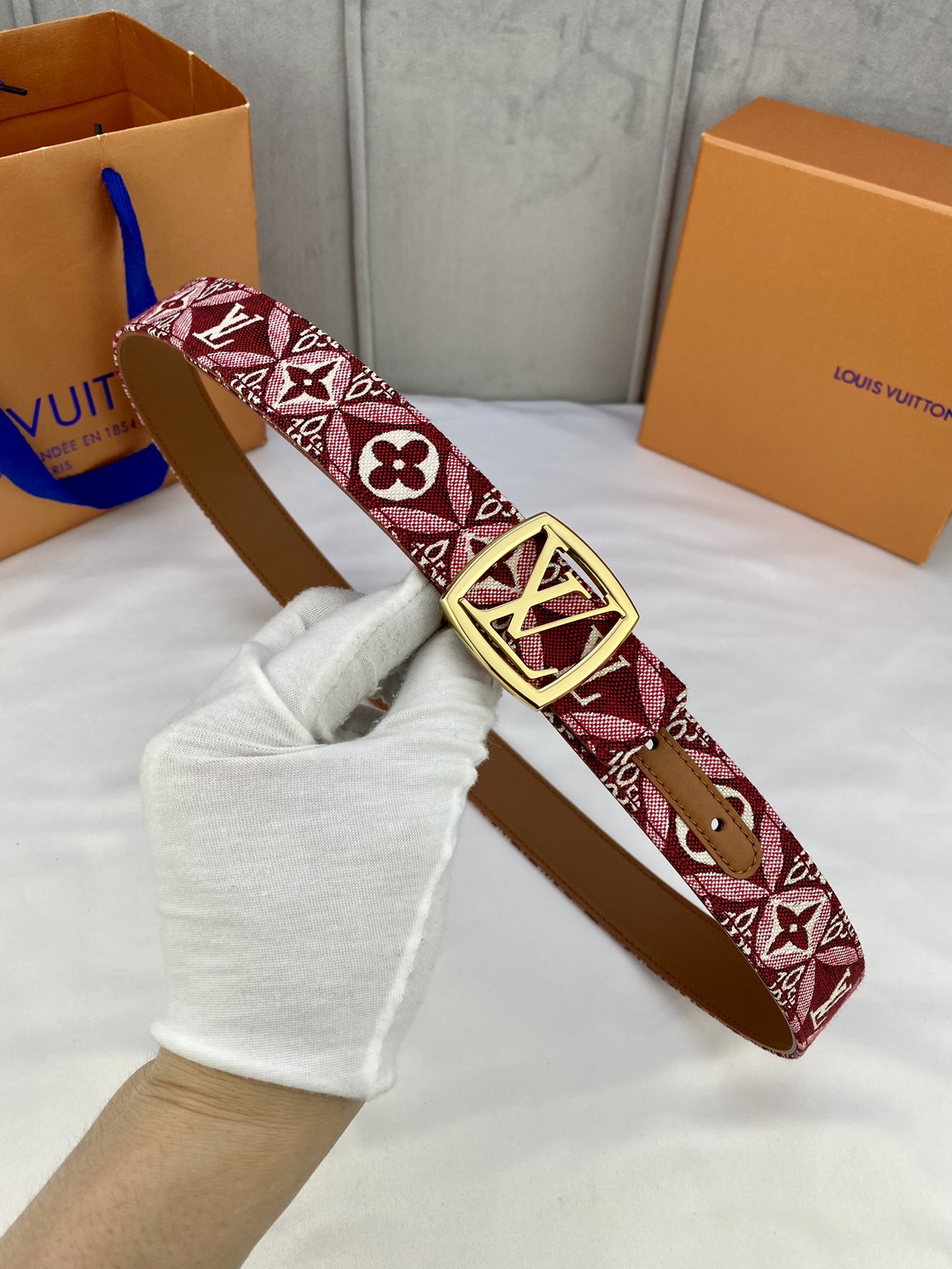 L*ouis V*uitton Belts Top Version