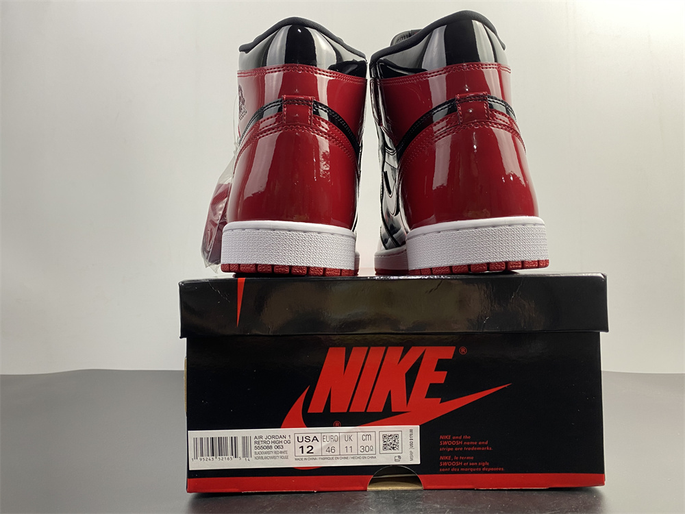 Air Jordan 1 High OG “Bred Patent” 555088-063