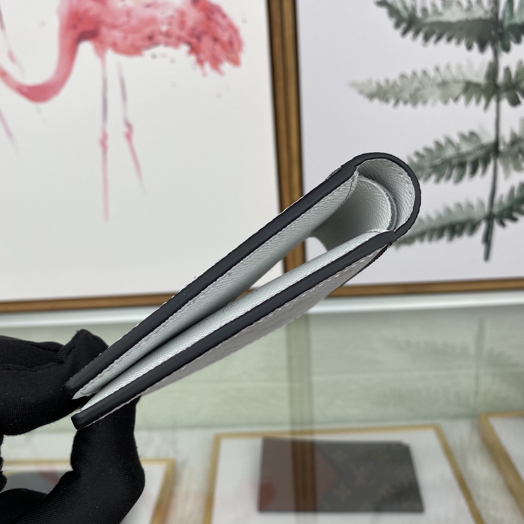 L*ouis V*uitton Bag Top Quality 11.5*9*1.5CM