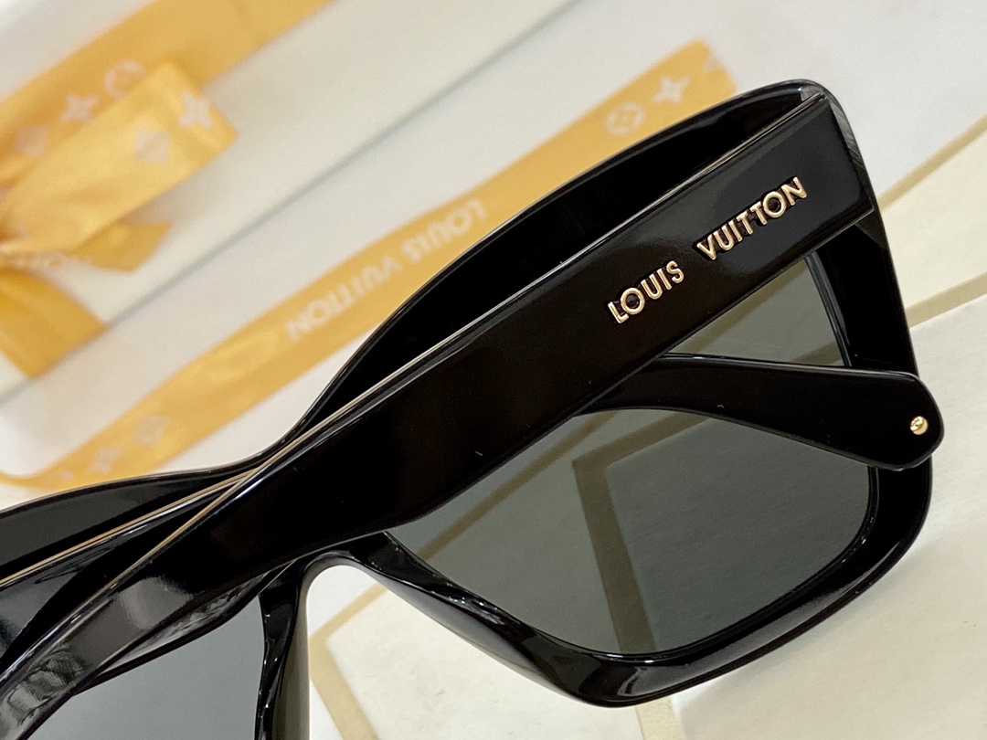 L*ouis V*uitton Glasses Top