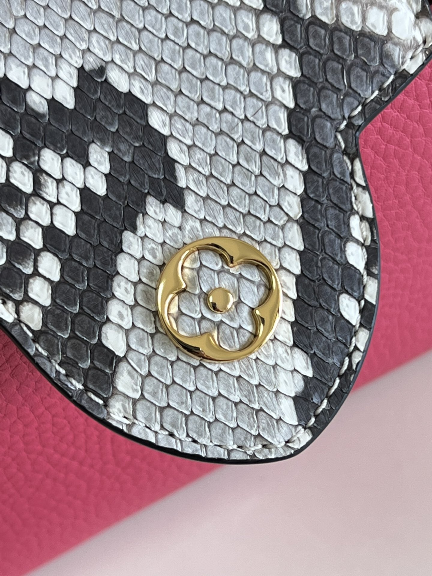 L*ouis V*uitton Bag Top Quality 21*14*8CM