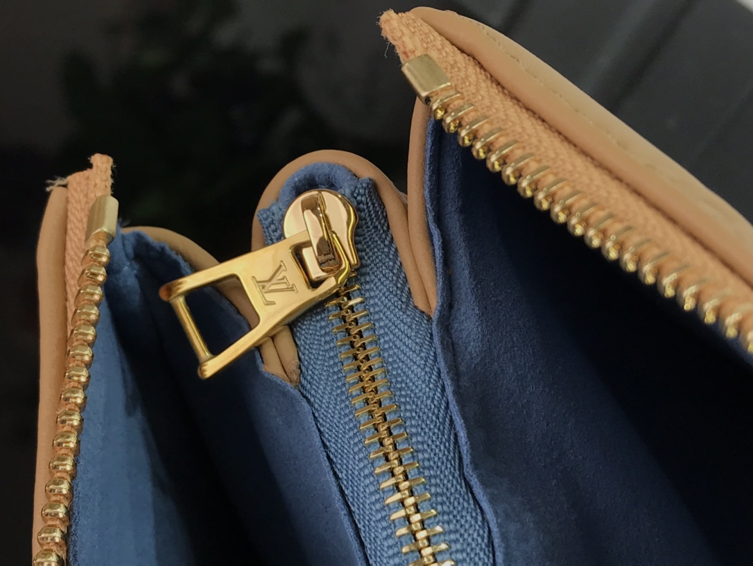 L*ouis V*uitton Top Bag 26*20*12cm