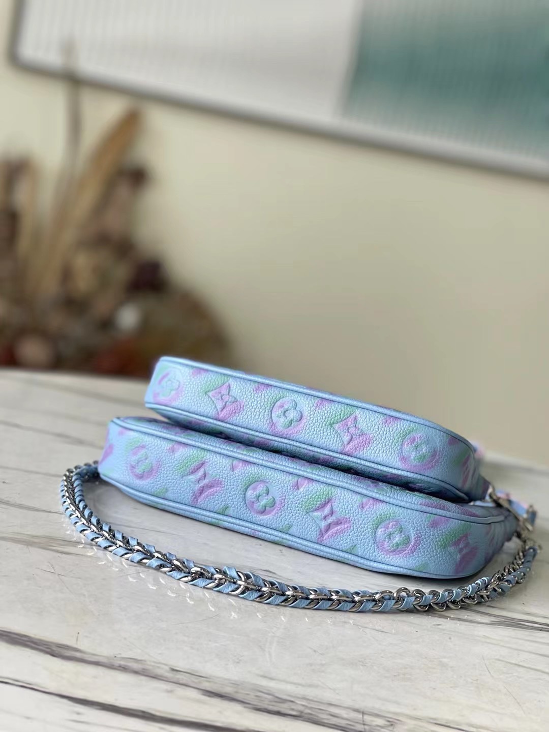 L*ouis V*uitton Top Bag 24*13.5*4CM