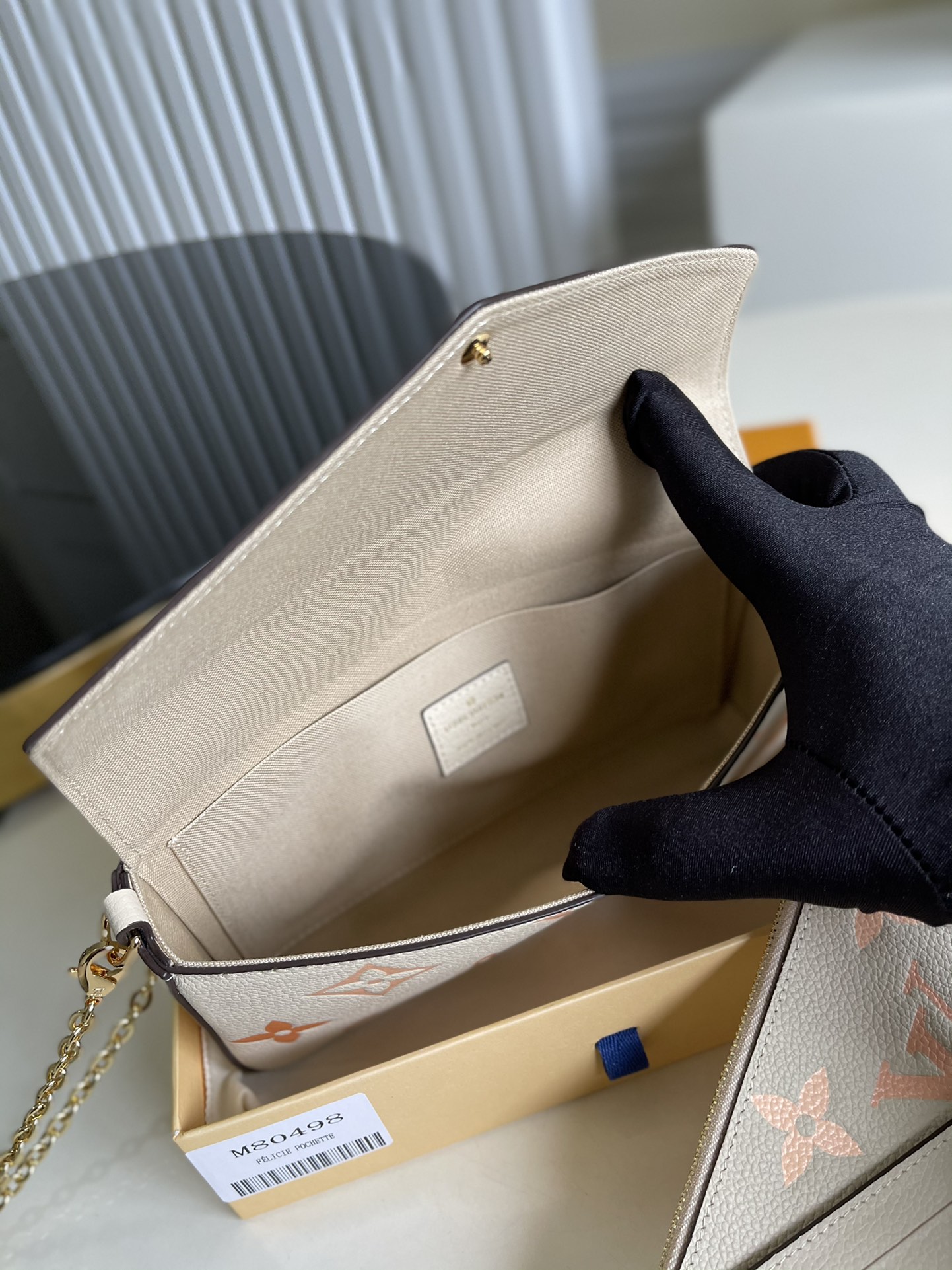 L*ouis V*uitton Bag Top Quality 21*12*3cm