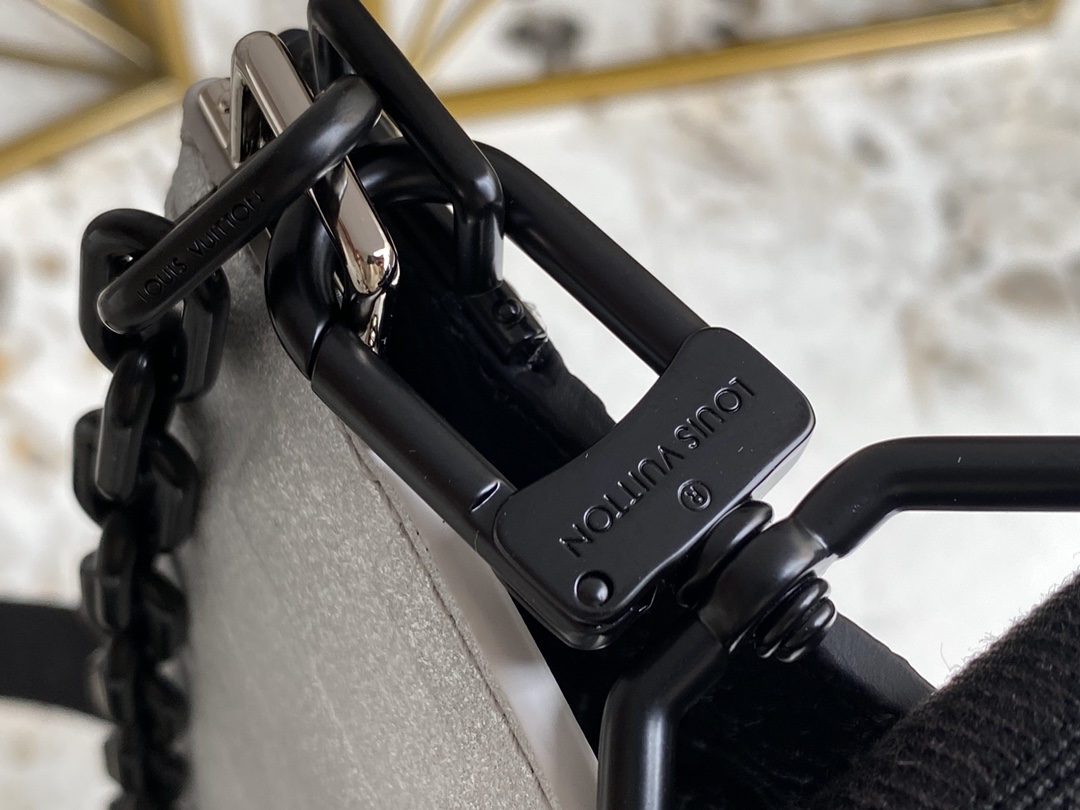 L*ouis V*uitton Bag Top Quality 25*17*1.5CM