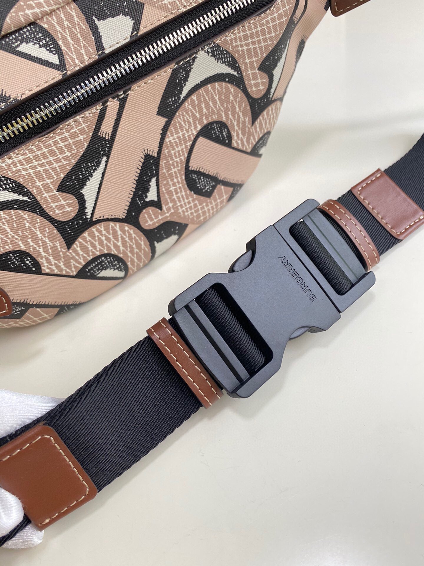 B*urberry Bag Top Quality 31 x 7.5 x 16cm