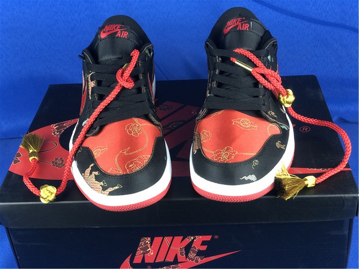 Air Jordan 1 Low OG Chinese New Year DD2233-001
