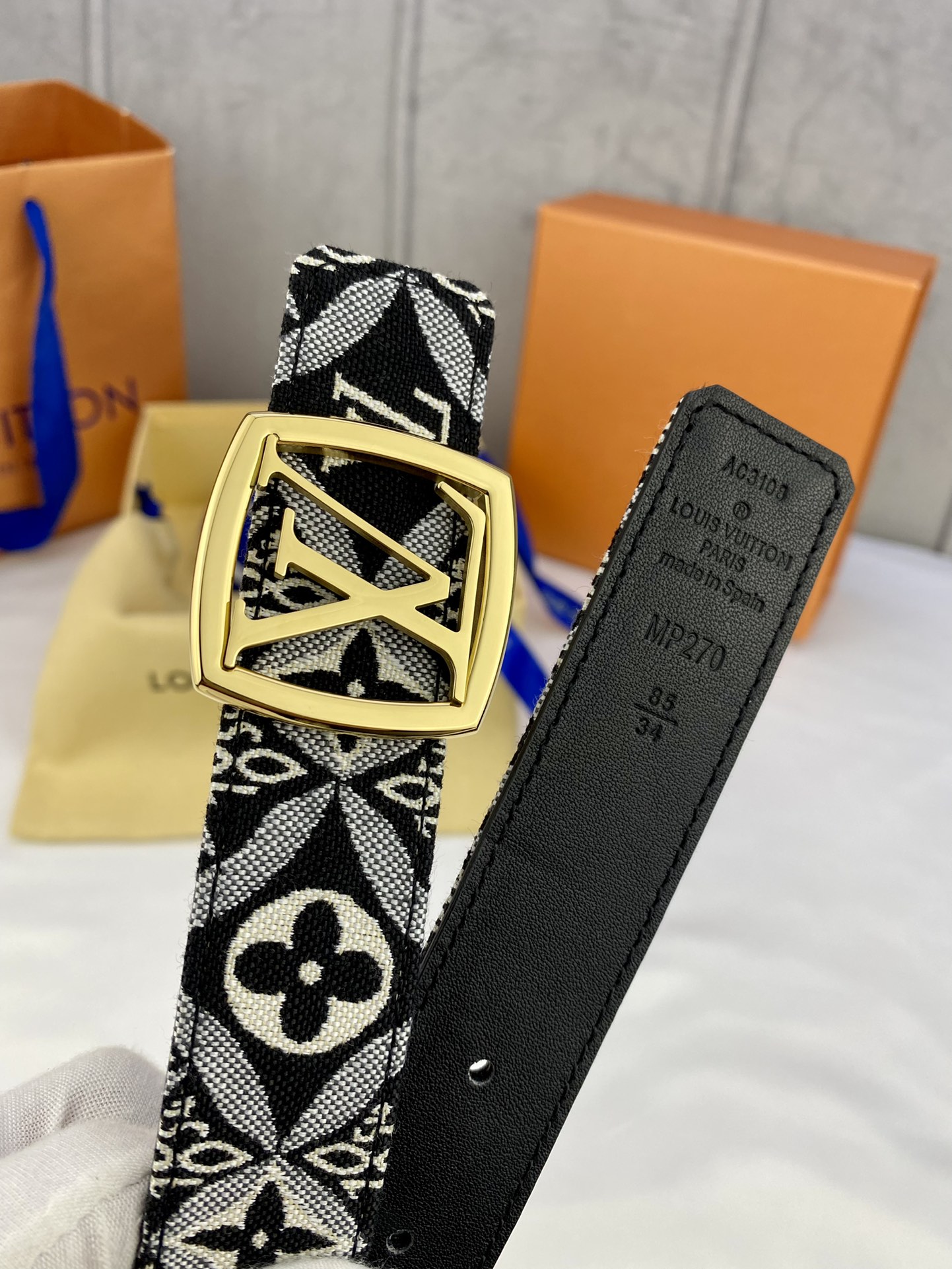 L*ouis V*uitton Belts Top Version