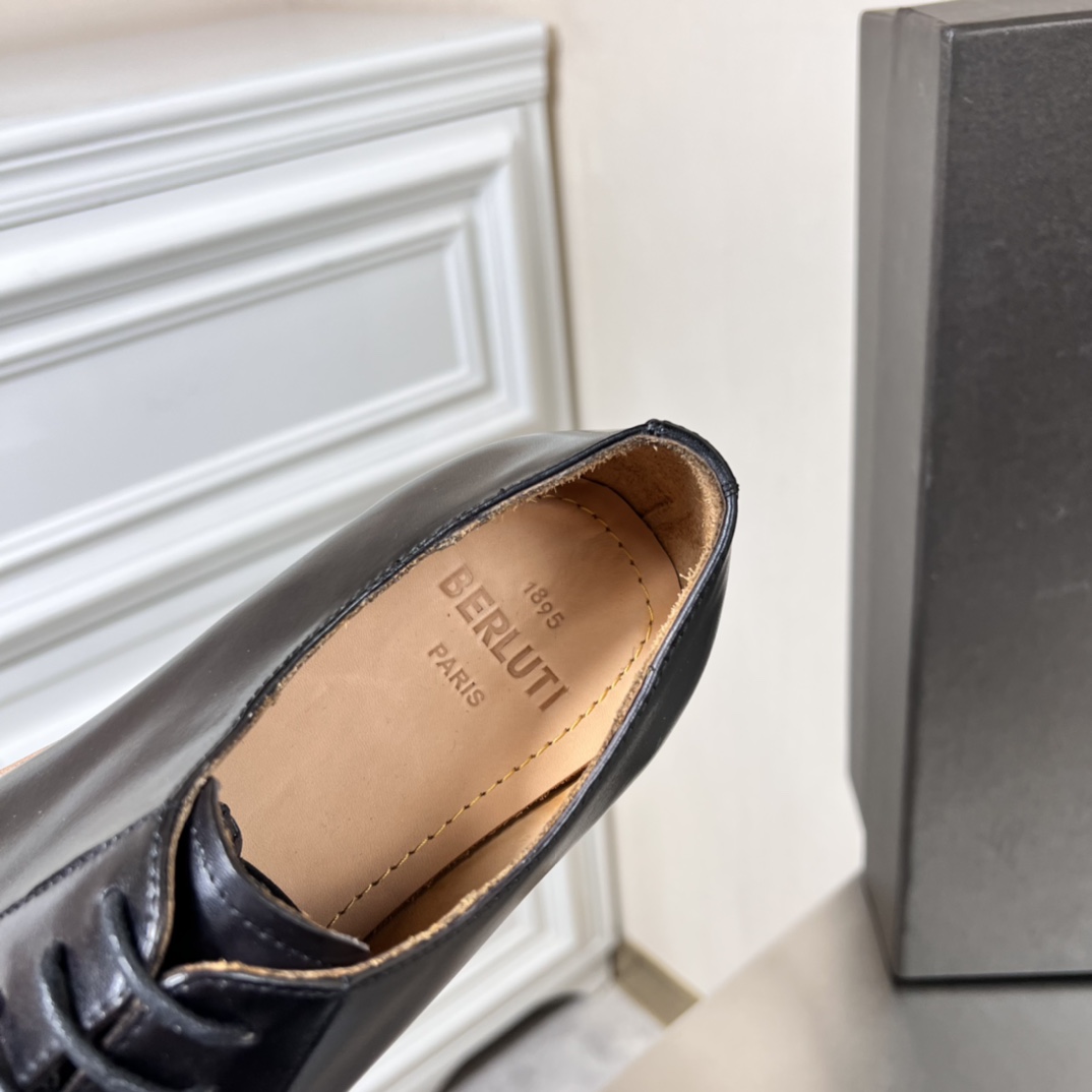 Men B*erluti Top Loafer