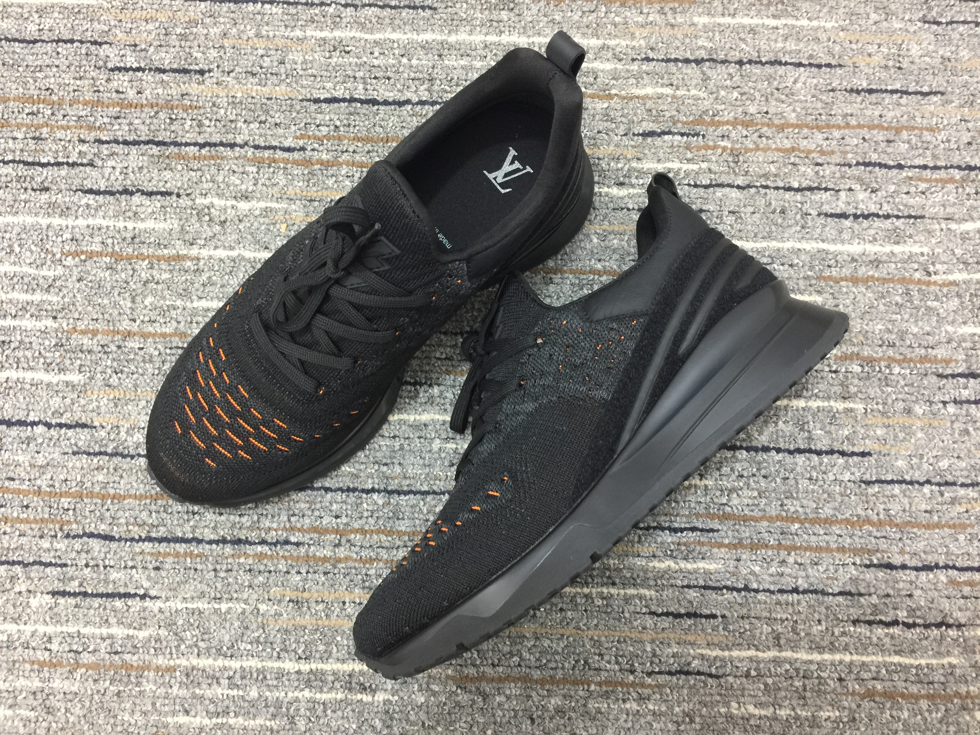 Men L*ouis V*uitton VNR Top Sneakers