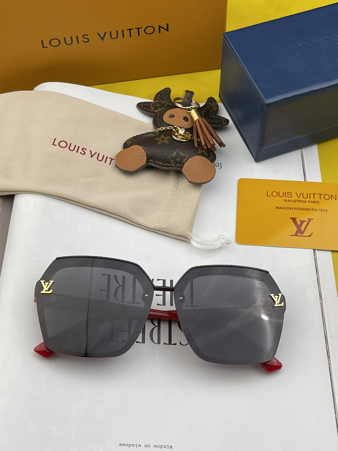 L*ouis V*uitton Glasses Top