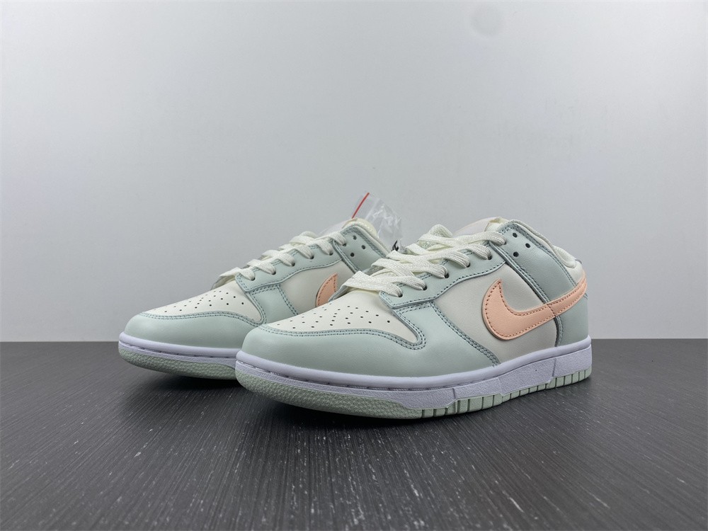 from Nike SB Dunk Low DD1503-104