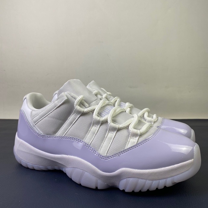 Air Jordan 11 Low WMNS PURE VIOLET AH7860-101