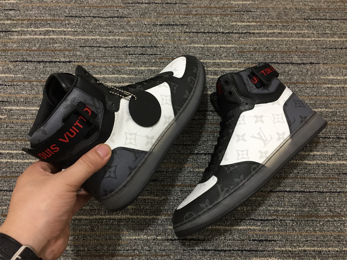 Men L*ouis V*uitton Rivoli Top Sneaker