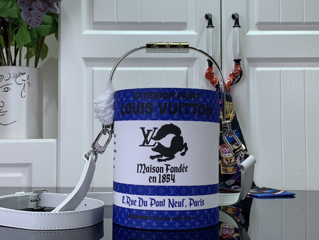 L*ouis V*uitton Bag Top Quality 13.5*17*7CM