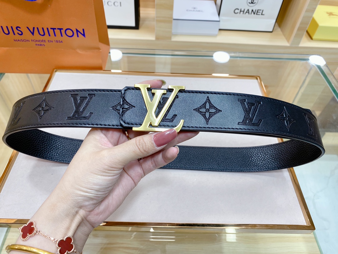 L*ouis V*uitton Belts Top Version