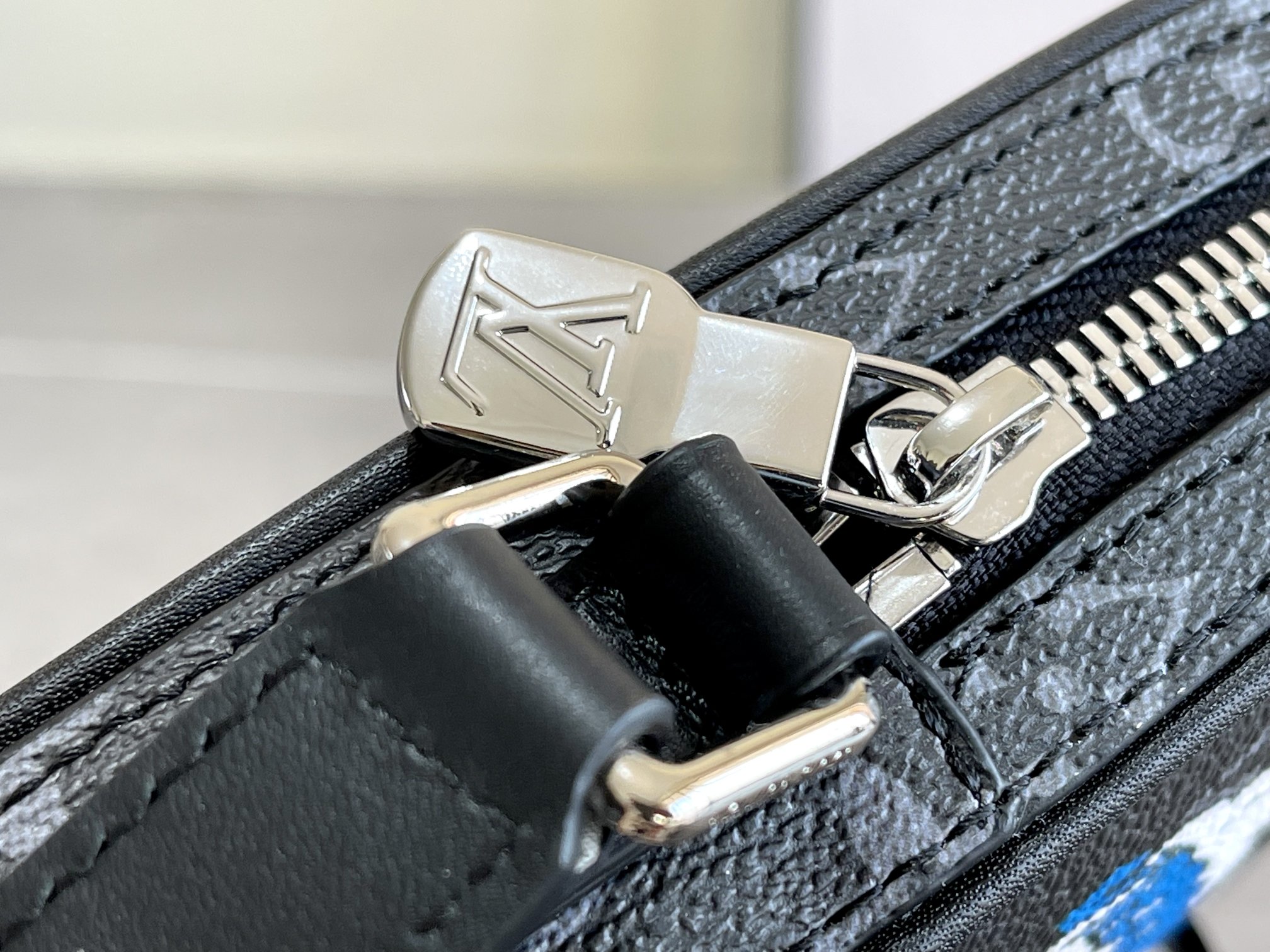 L*ouis V*uitton Bag Top Quality 11*17*4CM