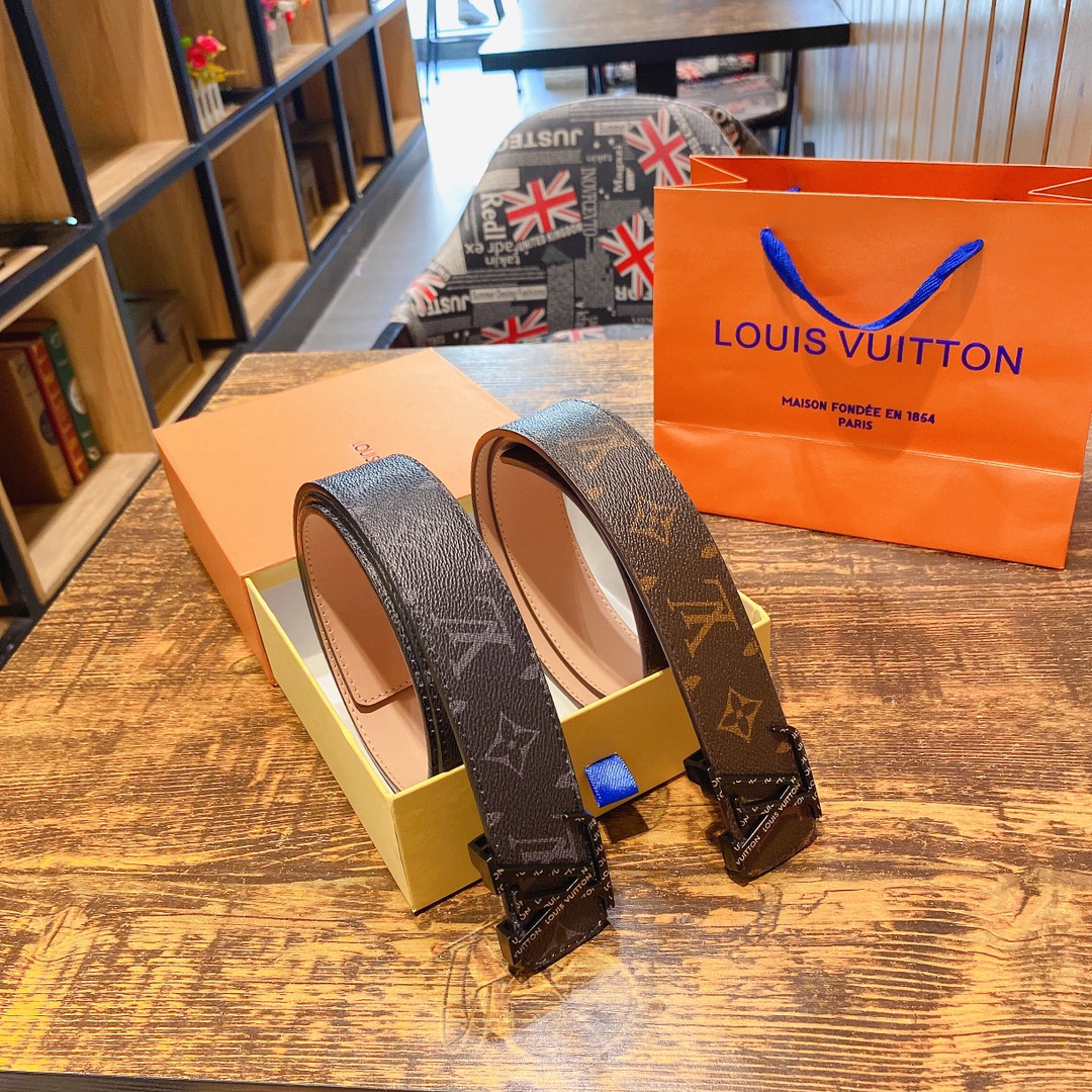 L*ouis V*uitton Belts Top Version