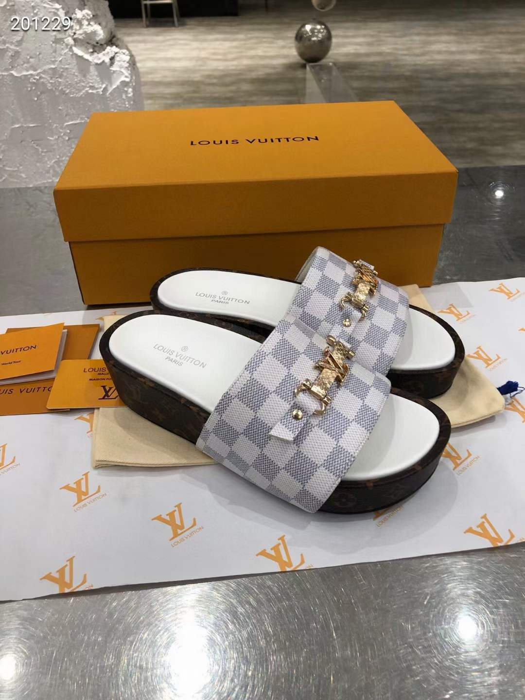 Women L*ouis V*uitton Top Sandals