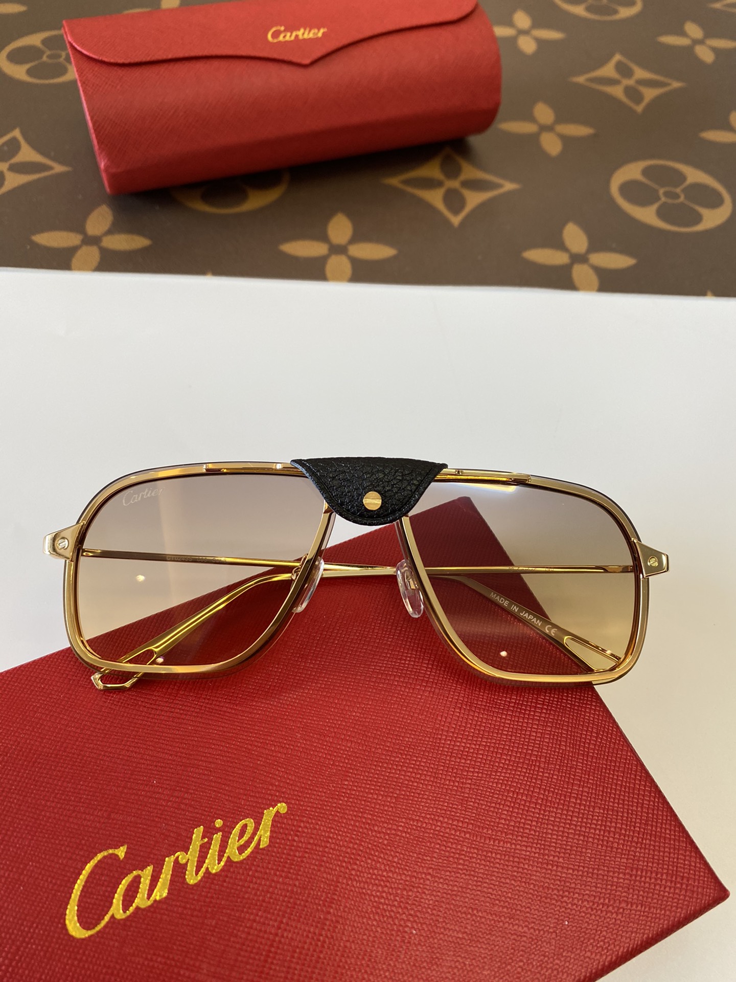 C*artier Glasses Top