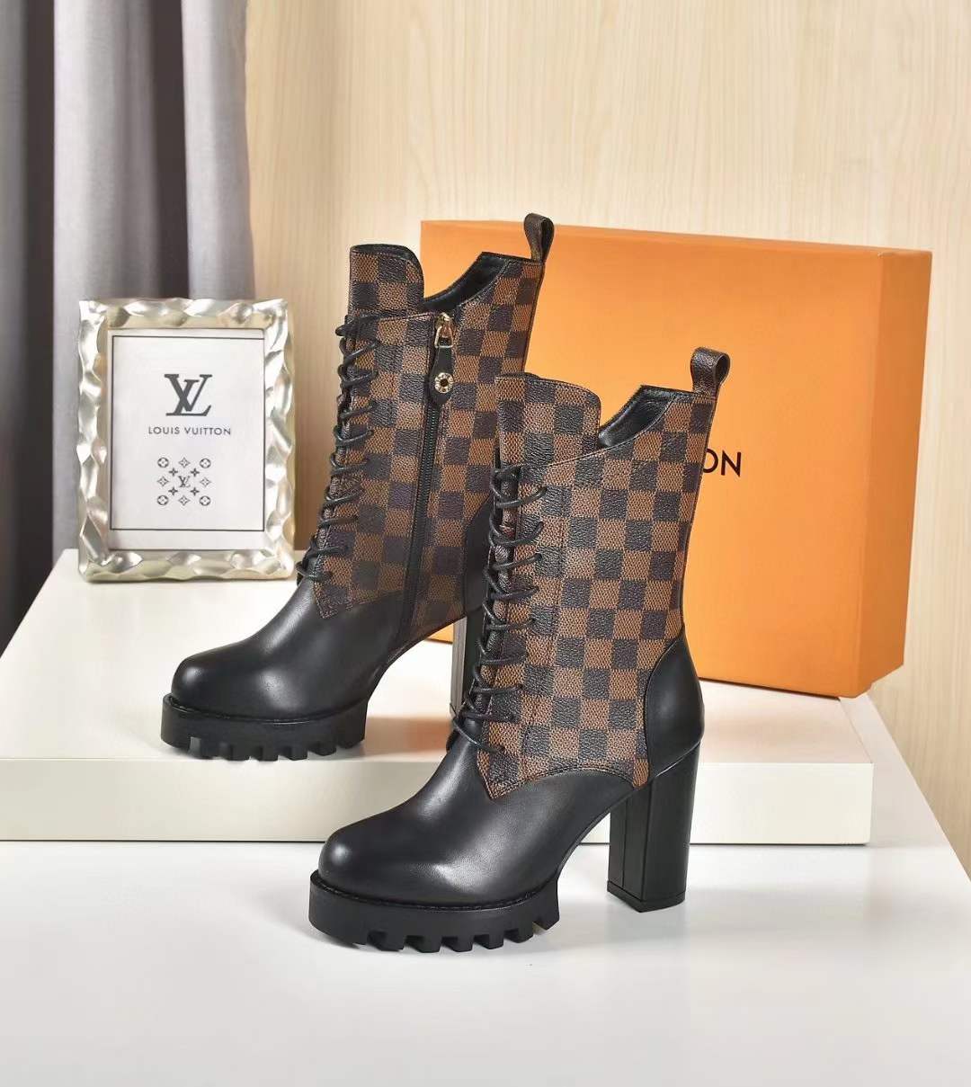 Women L*ouis V*uitton Top Sneaker