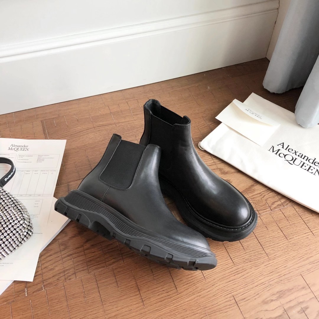 Women A*exander M*queen Sneaker