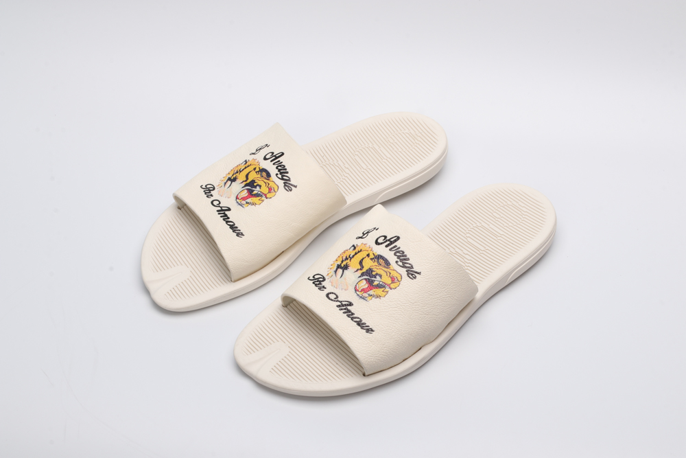 G*cci Sandals