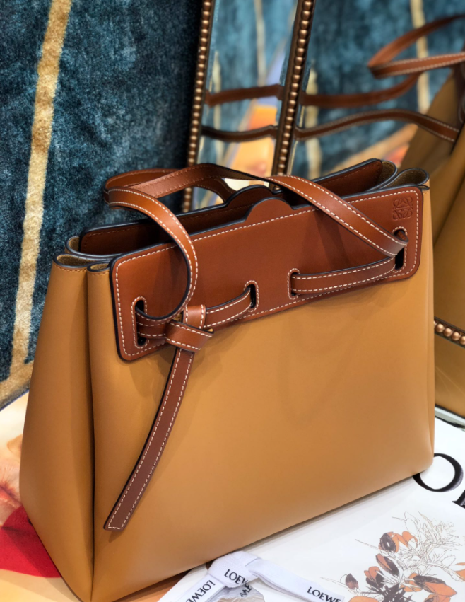 L*oewe Top Bag 24x17x6.5cm