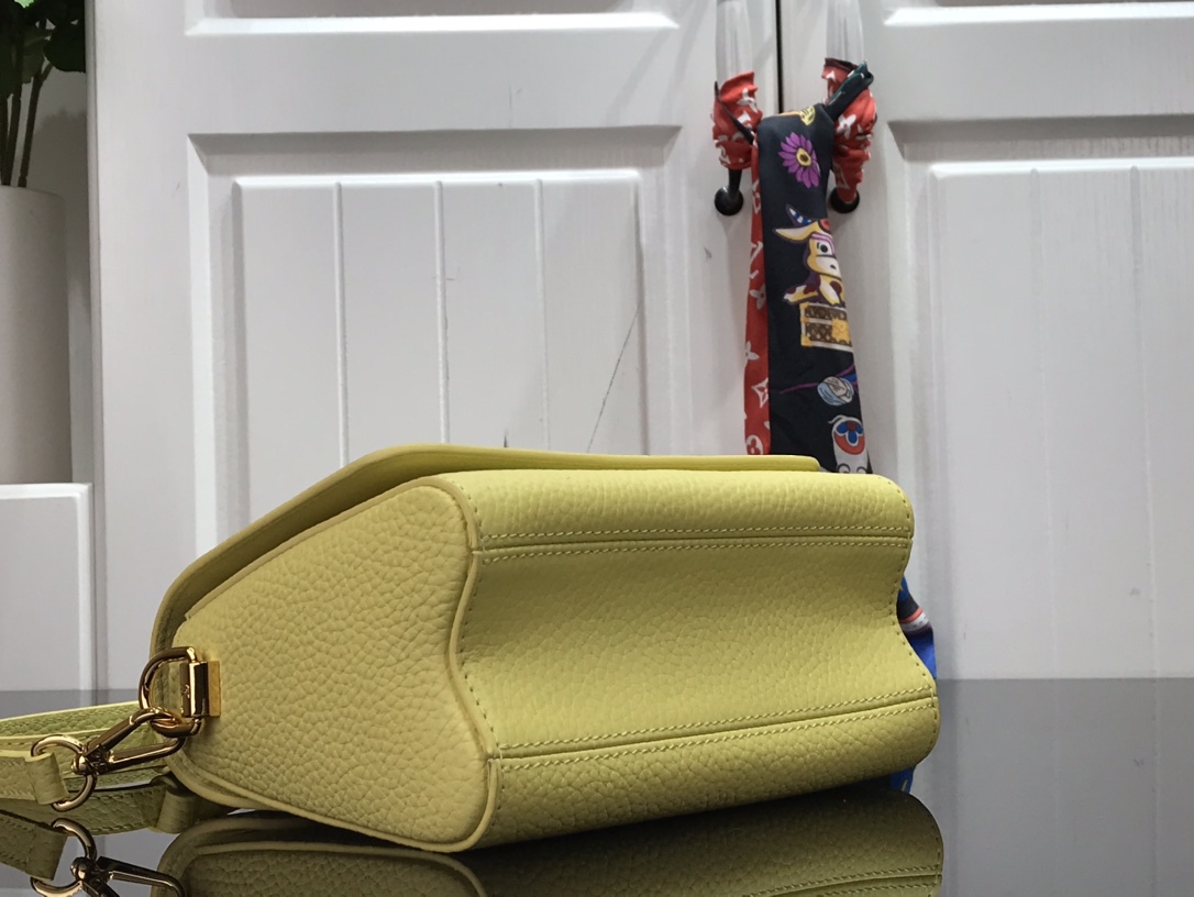 L*ouis V*uitton Top Bag 18*13*8cm